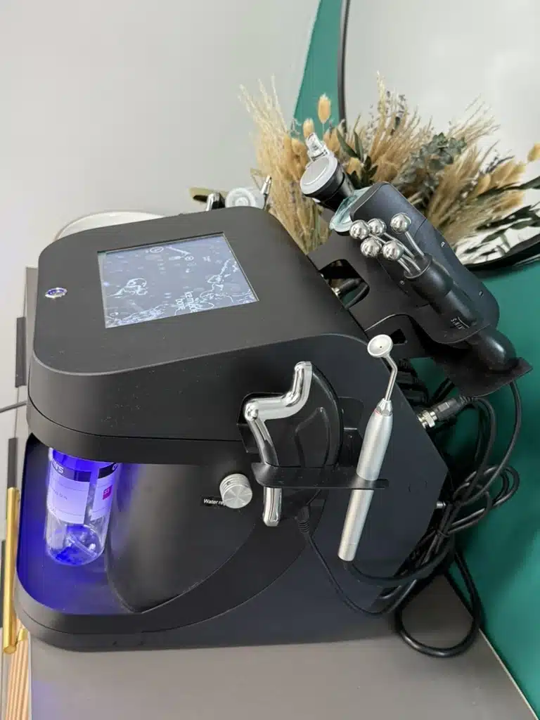 Multifunkčný kozmetický prístroj Hydradermabrázia 10v1 – Obrázok 8