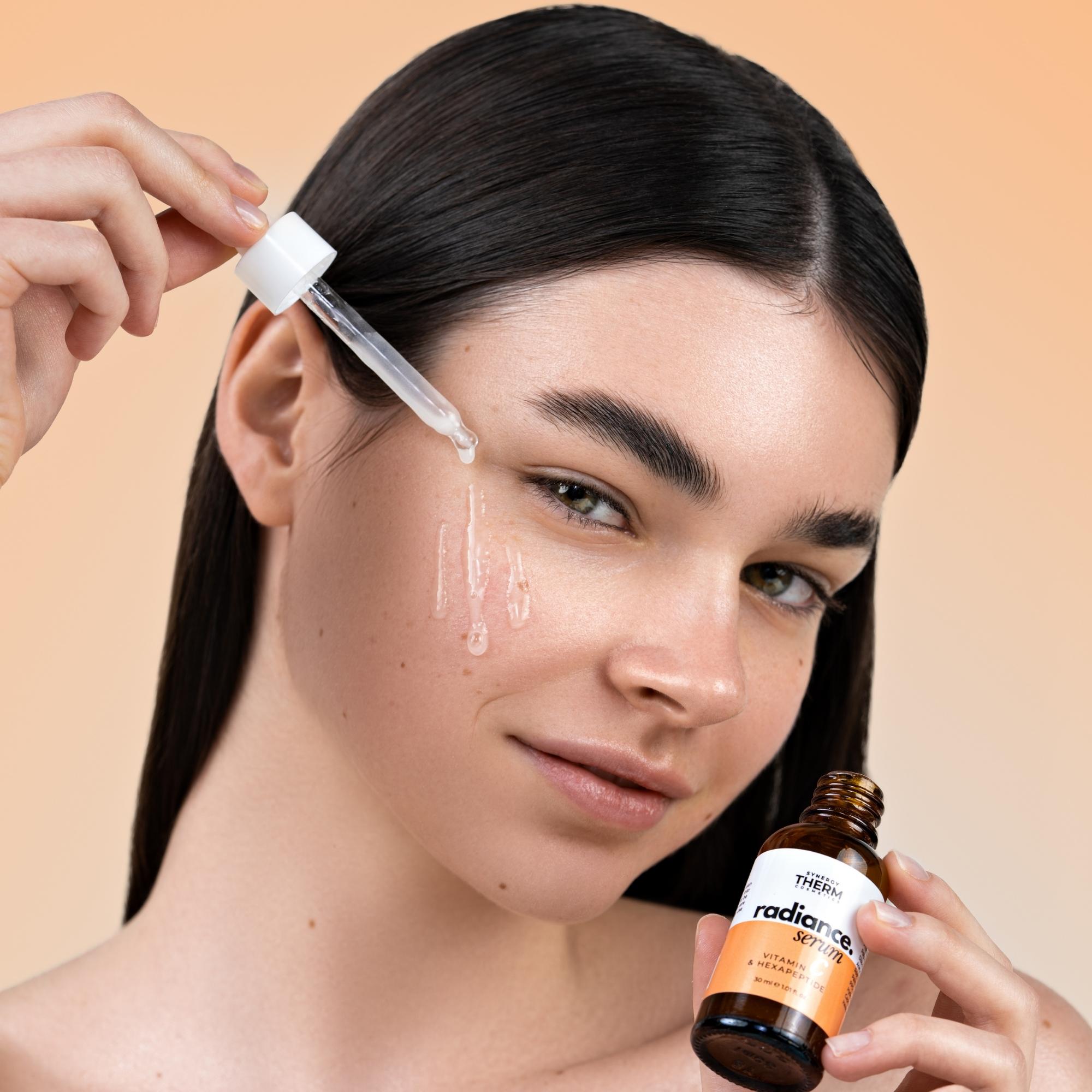 Rozjasňujúce sérum na vrásky s vitamínom C – Obrázok 5